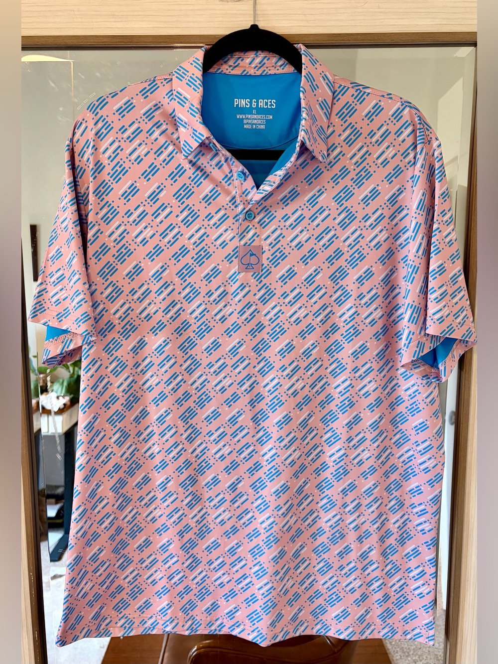 Pins & Aces Skyline Dash Pink Gold Polo Shirt wrinkle resistant SPF 45+ Sz XL